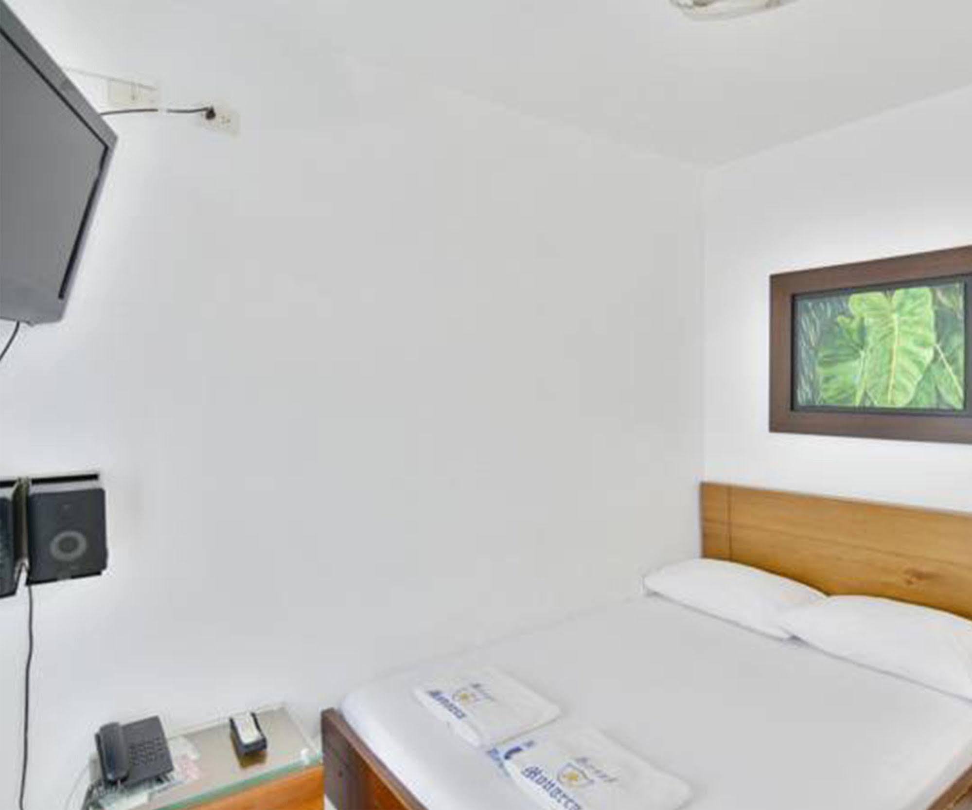 Monarca Hotel Itagüí