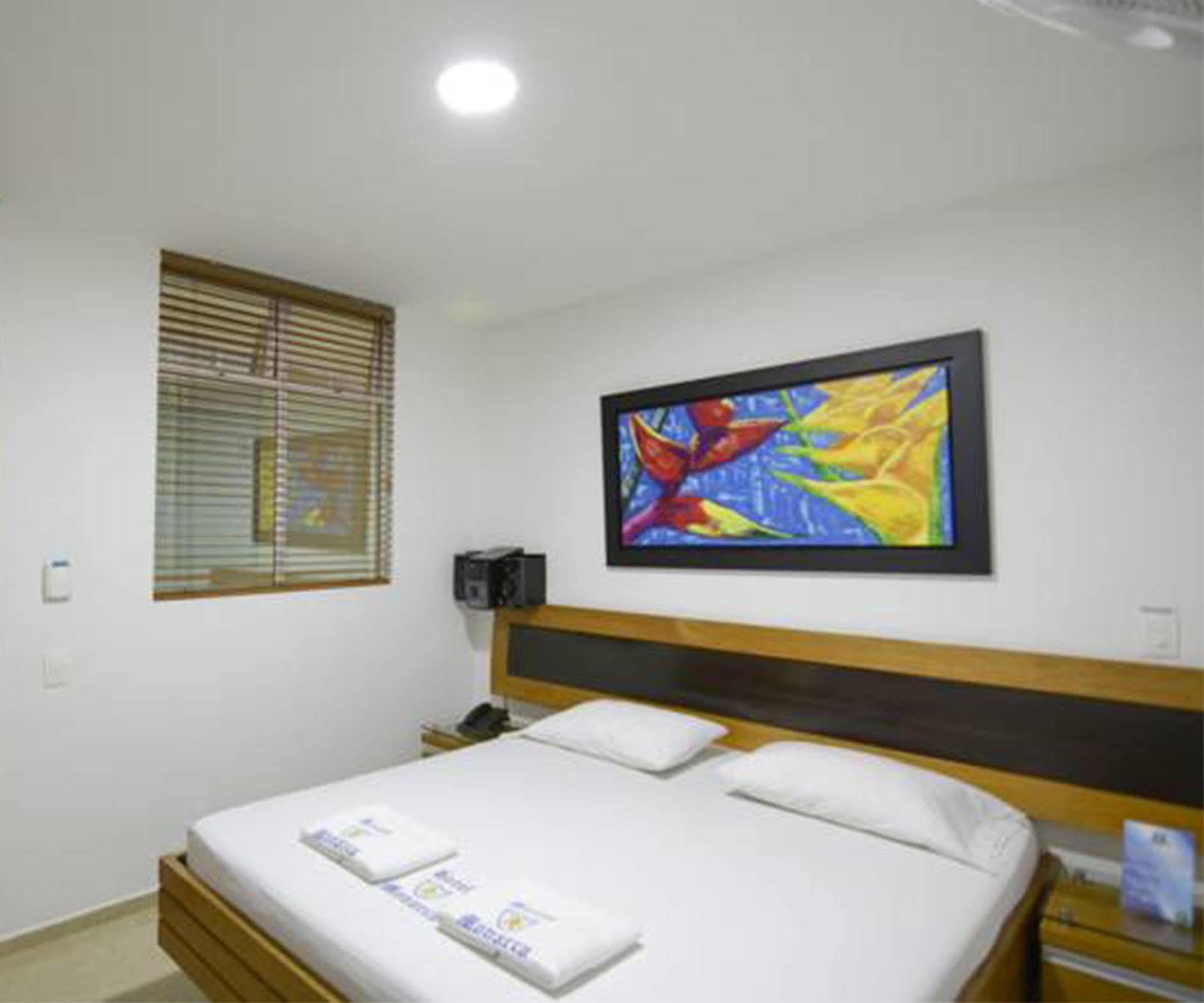 Monarca Hotel 3*